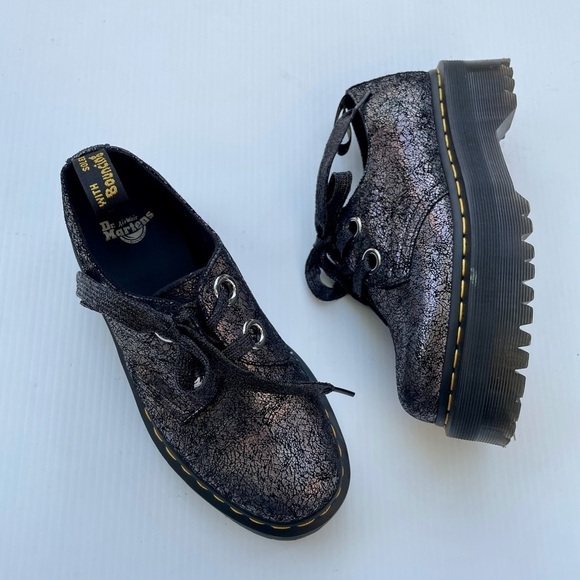 Dr. Martens Holly Platform Shoe Oxford In Pewter Metallic - Picture 1 of 16